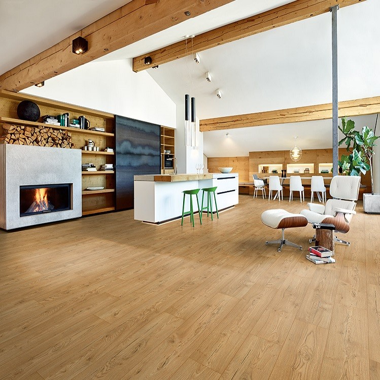 Плитка ПВХ Egger Design Дуб Потрескавшийся Натуральный ED4018 фото 1 &mdash; ПетроПол