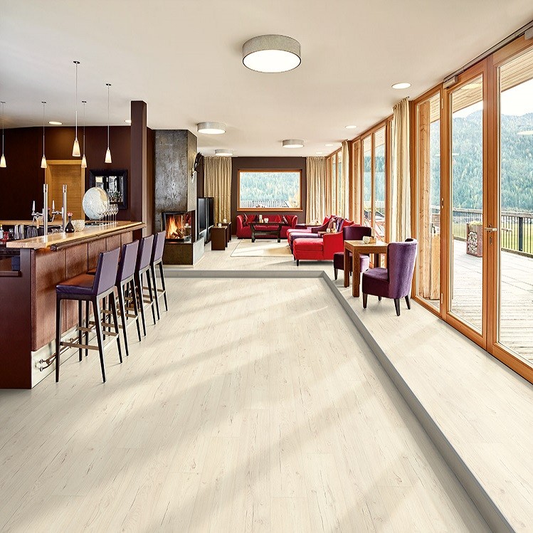 Плитка ПВХ Egger Design Дуб Потрескавшийся Песочный ED4020 фото 1 &mdash; ПетроПол