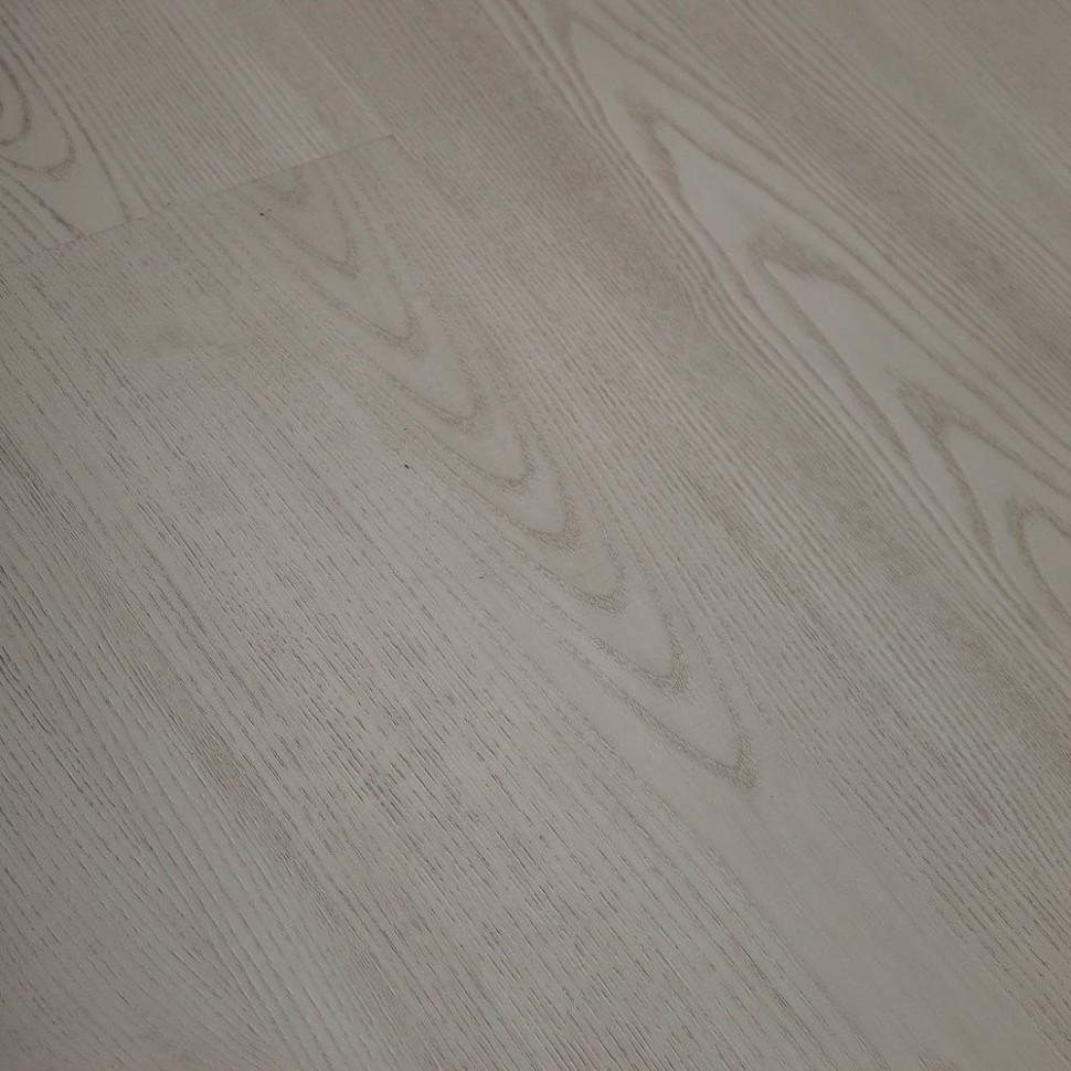 SPC ламинат Respect Floor 4218 Дуб Морозный фото 1 &mdash; ПетроПол