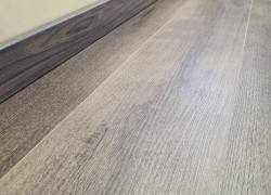 SPC ламинат Aspenfloor Trend TR2-07 Дуб Оникс &mdash; ПетроПол