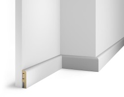 Плинтус МДФ Cosca AP02-60 под покраску, белый &mdash; ПетроПол