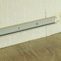 Монтажная планка для плинтусов Smartprofile 2,4м &mdash; ПетроПол